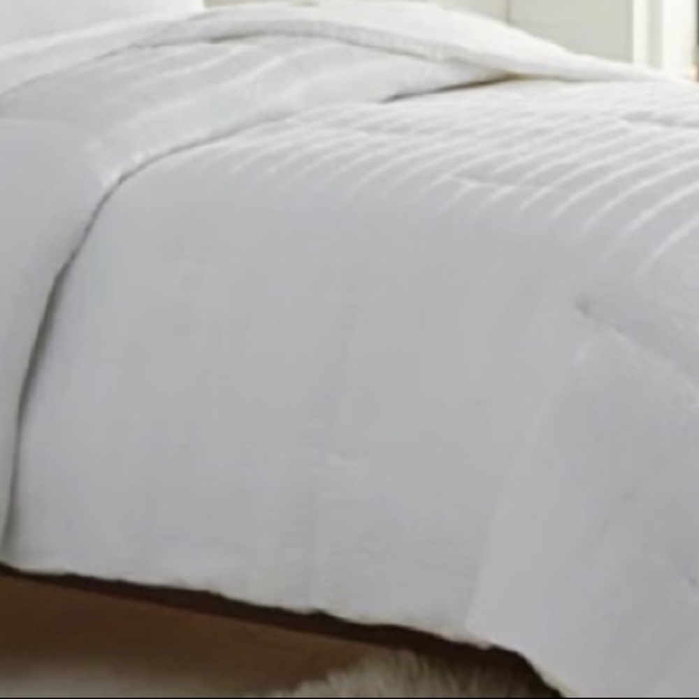 1 dorm size Twin XL comforter